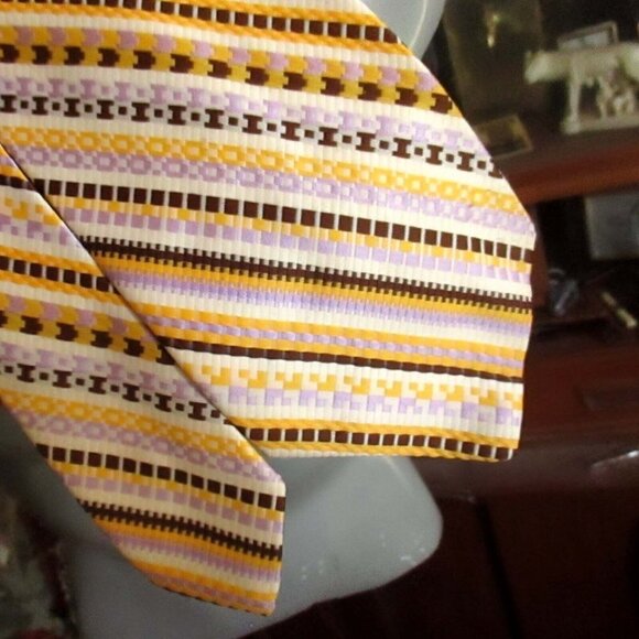 Vintage 1970s NECKTIE FAT 4" 52" TIE GROOVY SEARS STRIPED - Picture 1 of 3